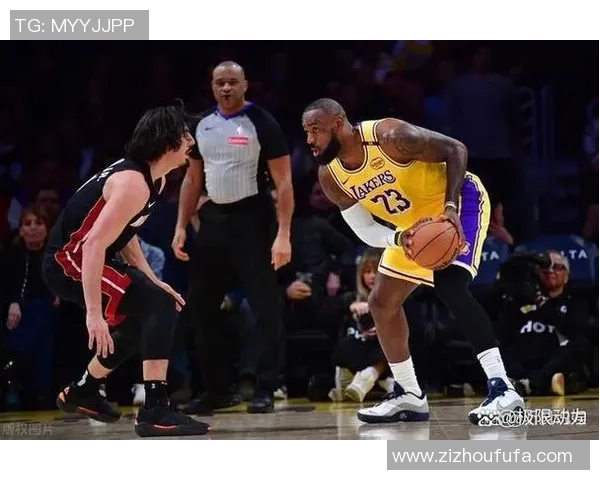 10月3日湖人与热火精彩对决直播回放全程回顾与精彩瞬间分析